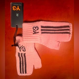 Y-3 by Yohji Yamamoto for adidas. NOS fingerless mittens sz. Small